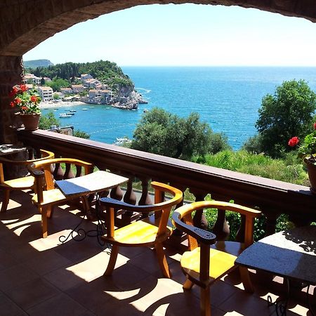 Villa Sara Guesthouse Свети Стефан Екстериор снимка