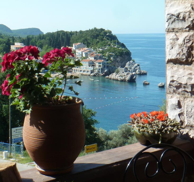 Villa Sara Guesthouse Свети Стефан Екстериор снимка