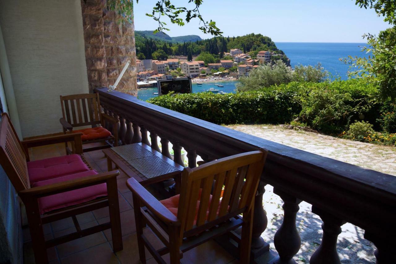 Villa Sara Guesthouse Свети Стефан Екстериор снимка